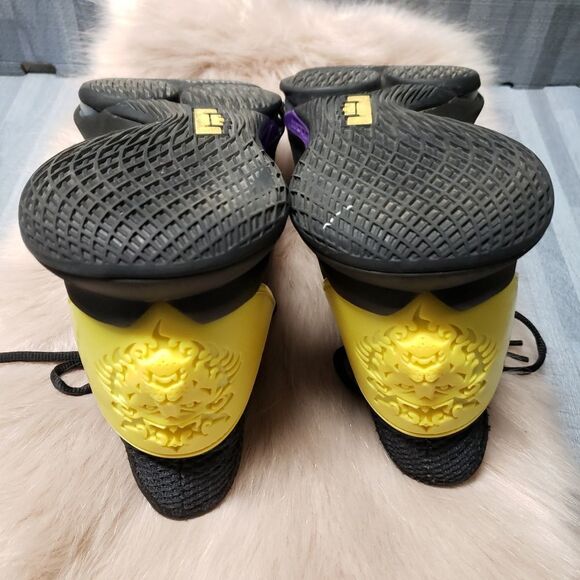 Nike LeBron Witness 4 Black/Opti Yellow Sample - Picture 6 of 6